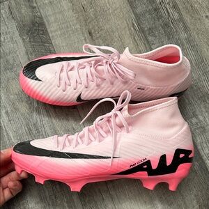 Nike Air Zoom Women's Pink and Black Cleats- BRAND NEW